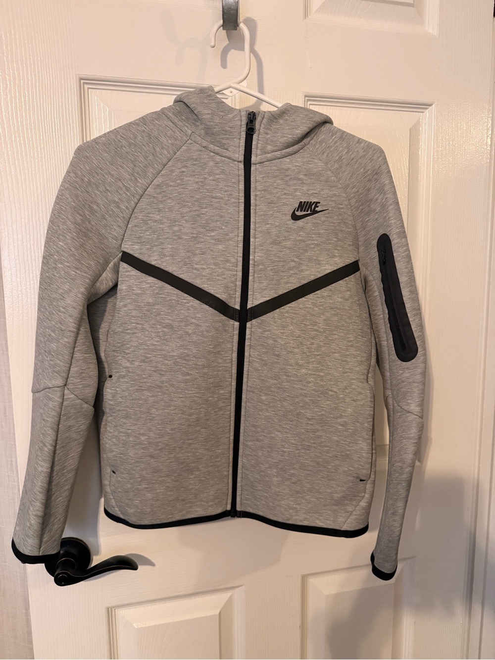 Nike kid’s tech fleece Gray Full-Zip Performance Hooded Jacket with Black Trim